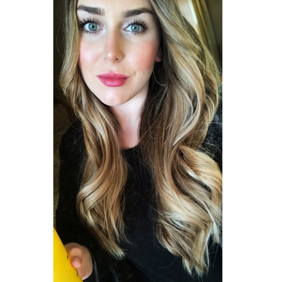 Meet your Posher, Emily - Picture 3 of 7